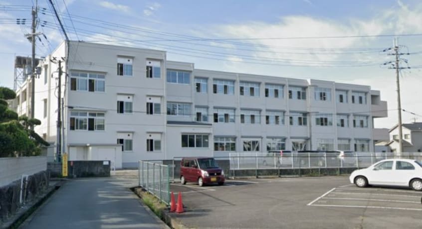 小学校まで600m※福崎町立福崎小学校 ファミーユ金澤