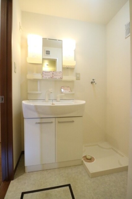  リバーサイド市川　B棟