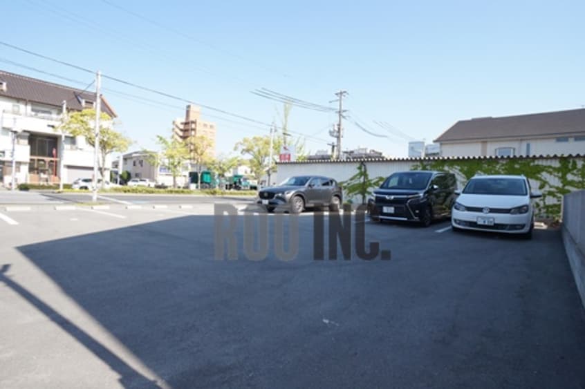  エクセル正門通