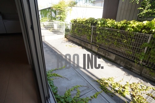  エクセル正門通