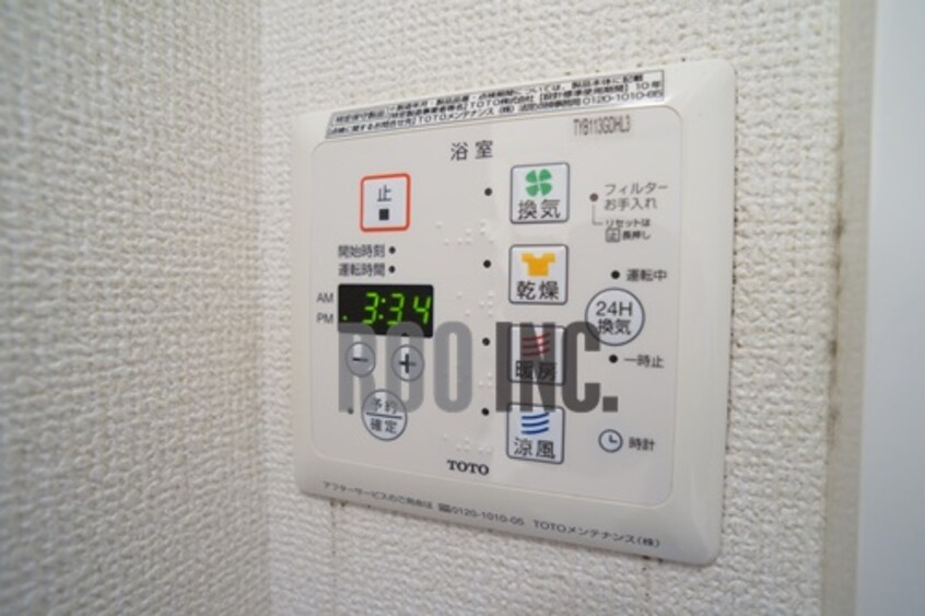  エクセル正門通