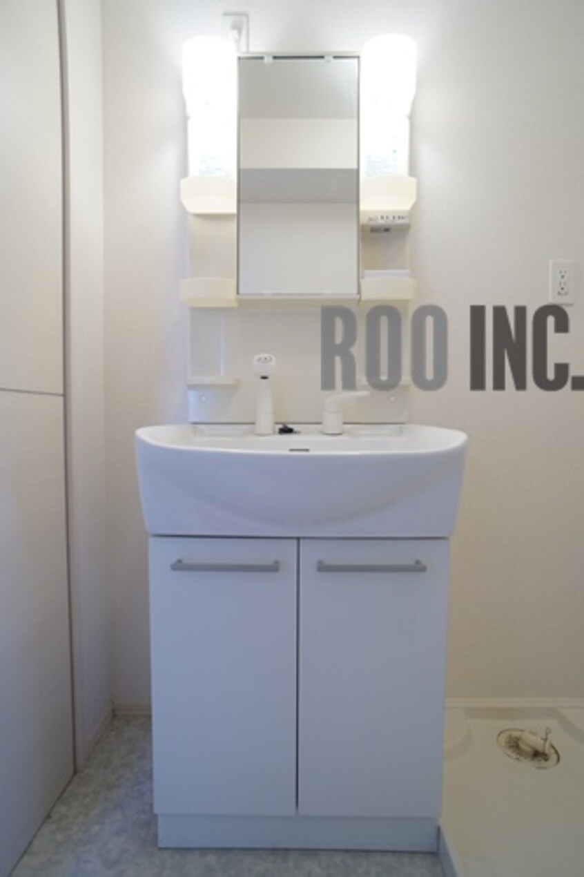  エクセル正門通