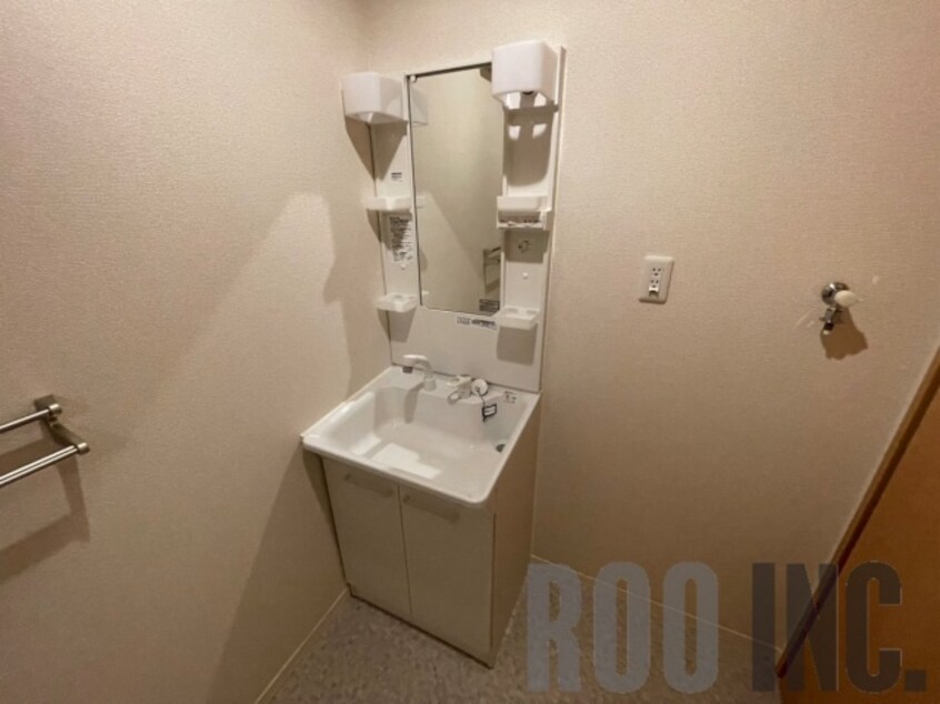 写真は反転のお部屋です シャーメゾン西庄北