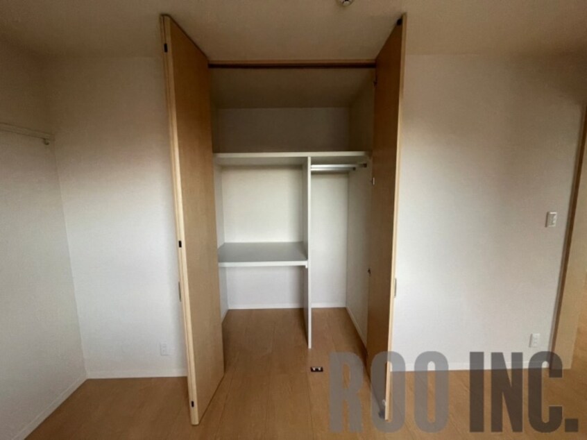 写真は反転のお部屋です シャーメゾン西庄北