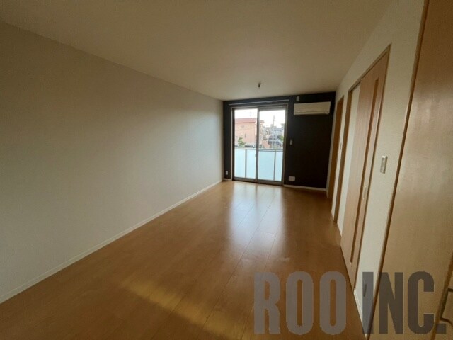 写真は反転のお部屋です シャーメゾン西庄北