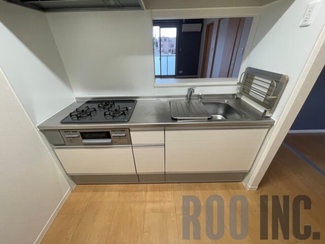 写真は反転のお部屋です シャーメゾン西庄北