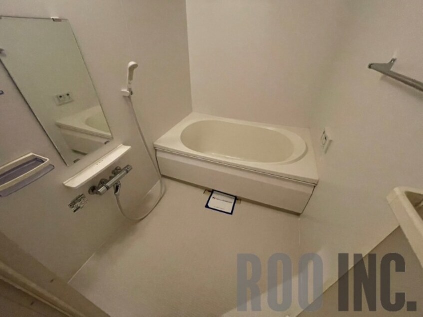 写真は反転のお部屋です シャーメゾン西庄北