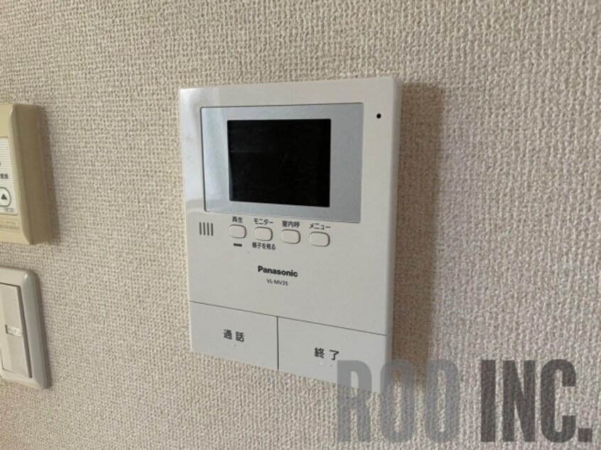 写真は反転のお部屋です シャーメゾン西庄北