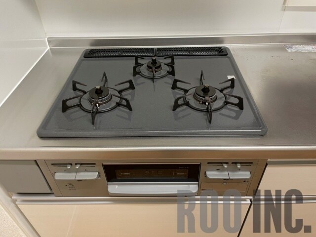 写真は反転のお部屋です シャーメゾン西庄北