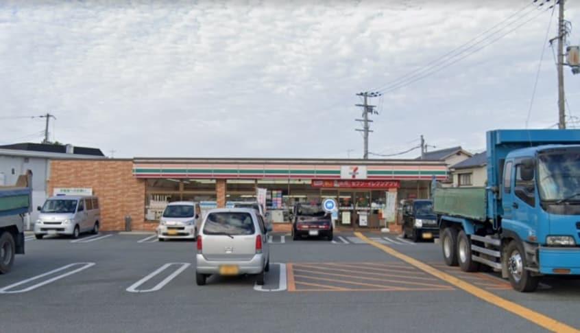 コンビニまで75m※セブンイレブン　姫路伊伝居北店 雅ガーデンハイツ