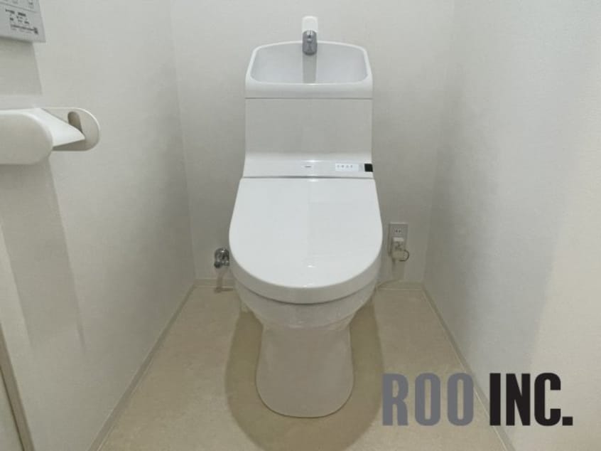  キャッスルコート岩端