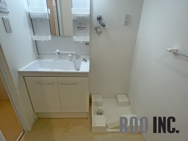  キャッスルコート岩端