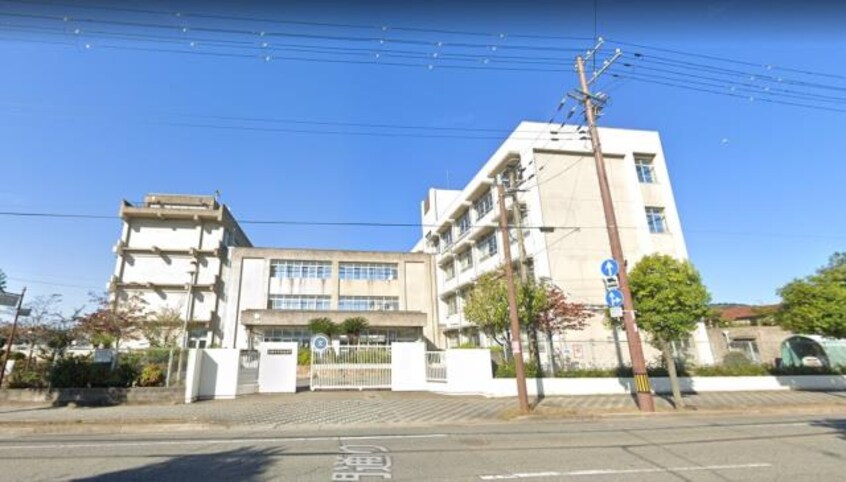 小学校まで347m※姫路市立広畑小学校 広畑区北野町1丁目戸建