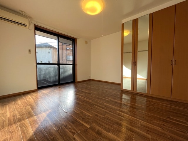 写真は反転のお部屋です ツインズコート相生壱番館