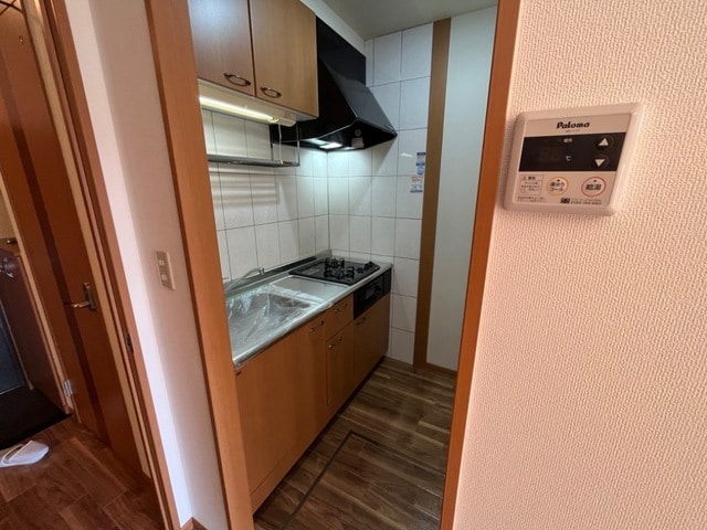 写真は反転のお部屋です ツインズコート相生壱番館