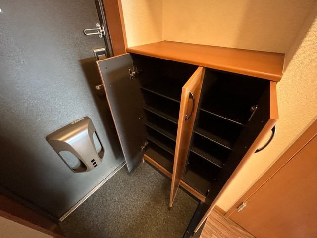 写真は反転のお部屋です ツインズコート相生壱番館