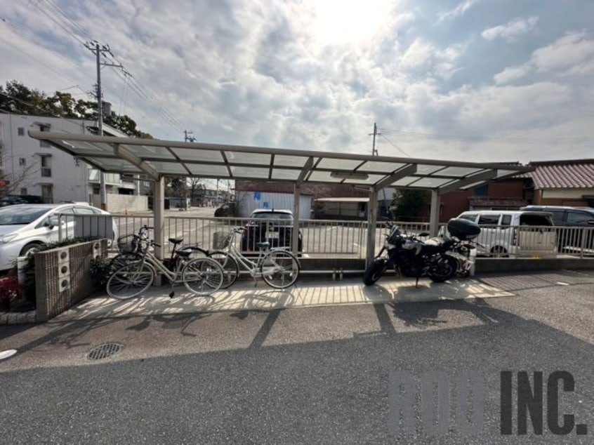  ロンド・ヴィル・ウエスト