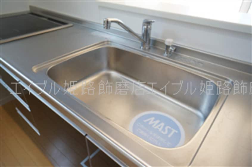  ロンド・ヴィル・ウエスト