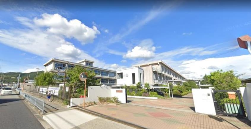 中学校/中等教育学校まで1600m※姫路市立広嶺中学校 ラフィーネ北八代