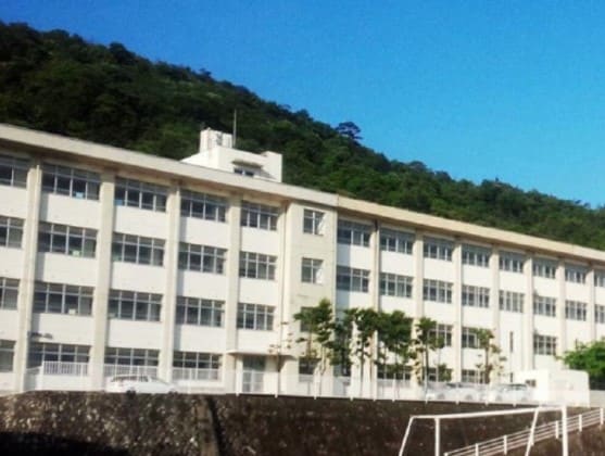 中学校/中等教育学校まで1800m※姫路市立四郷学院 アン・グランジェ