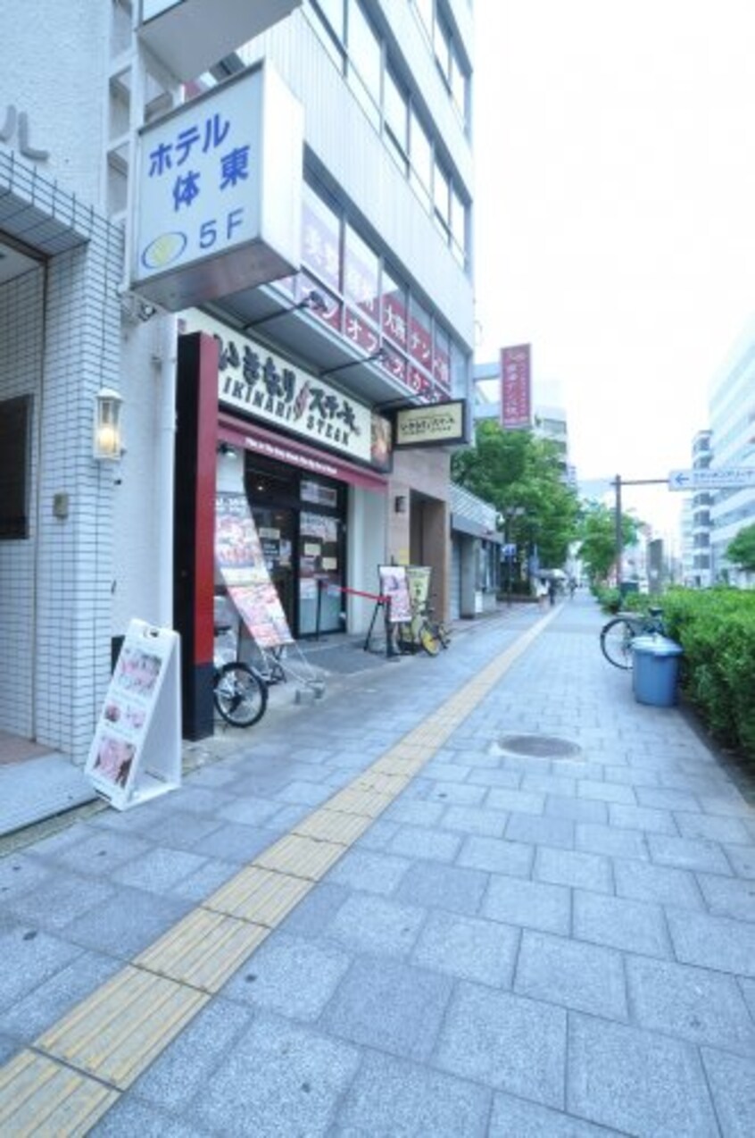 いきなり！ステーキ 難波府立体育館前店 873m 大阪メトロ御堂筋線/大国町駅 徒歩1分 3階 築20年