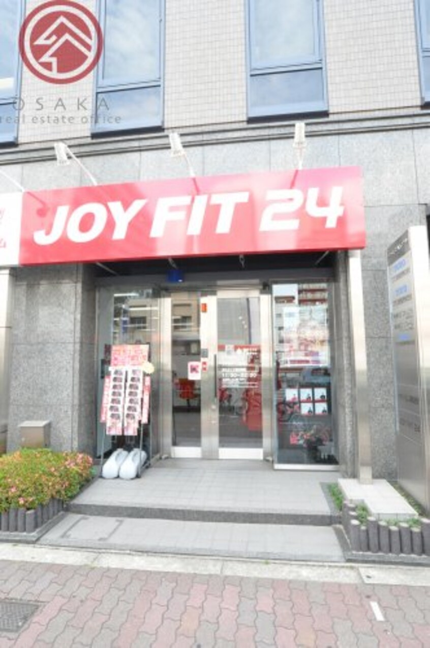 24hフィットネス ジョイフィットなんば元町まで445m 大和路線・関西本線/ＪＲ難波駅 徒歩10分 3階 築16年