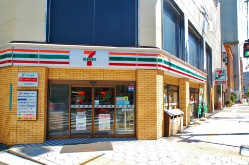 セブン-イレブン大阪敷津西２丁目店(コンビニ)まで93m 大阪メトロ御堂筋線/大国町駅 徒歩4分 8階 築13年