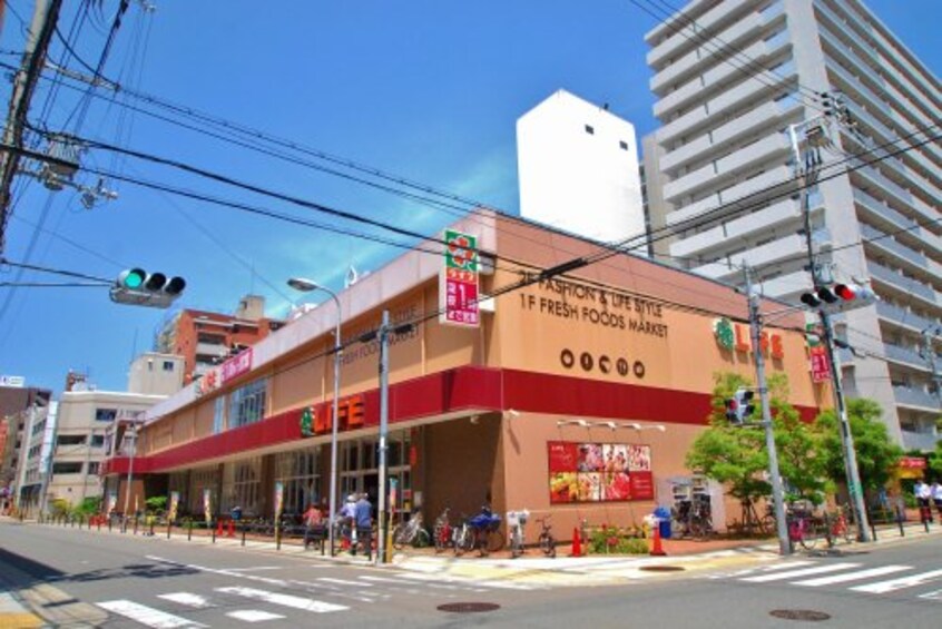 ライフ下寺店(スーパー)まで354m 大阪メトロ堺筋線/恵美須町駅 徒歩4分 3階 築15年