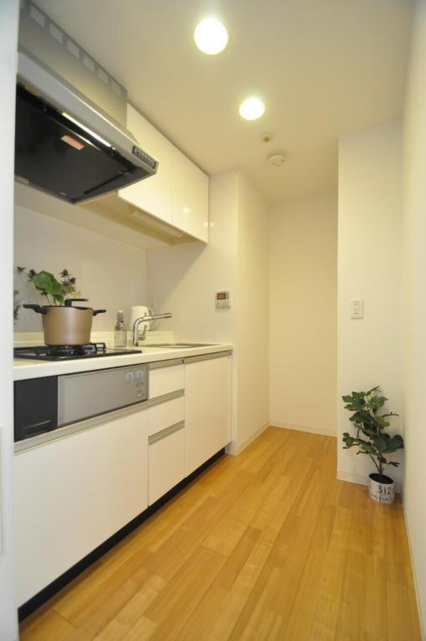  大阪メトロ長堀鶴見緑地線/ドーム前千代崎駅 徒歩5分 4階 築18年