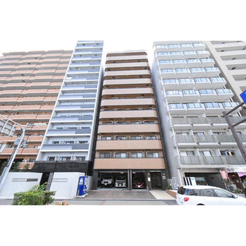 外観は落ち着いています ドミール江戸堀