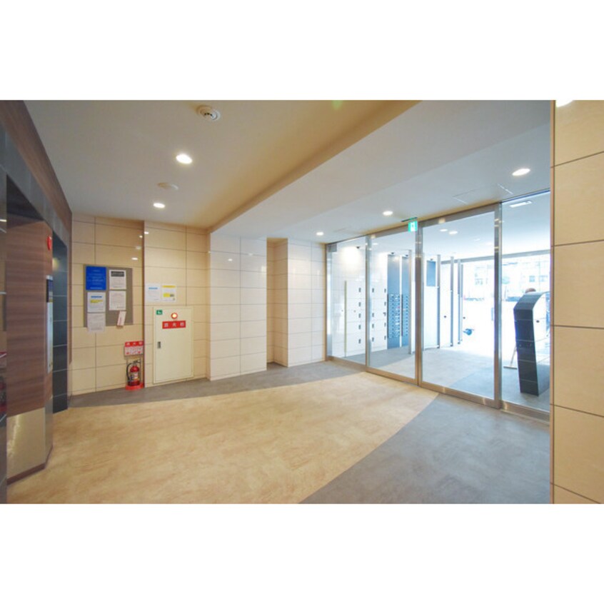 おしゃれな居間です SERENiTE本町reflet
