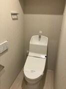 ゆったりとした空間のトイレです ブランズ大阪本町