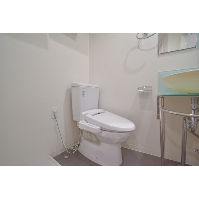 落ち着いたトイレです AFFLUENCE難波