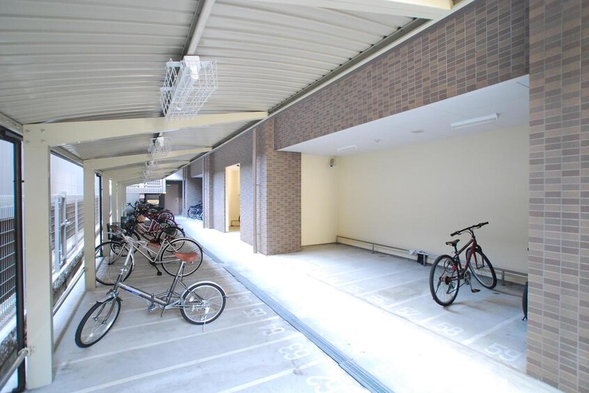  大和路線・関西本線/ＪＲ難波駅 徒歩3分 8階 築13年