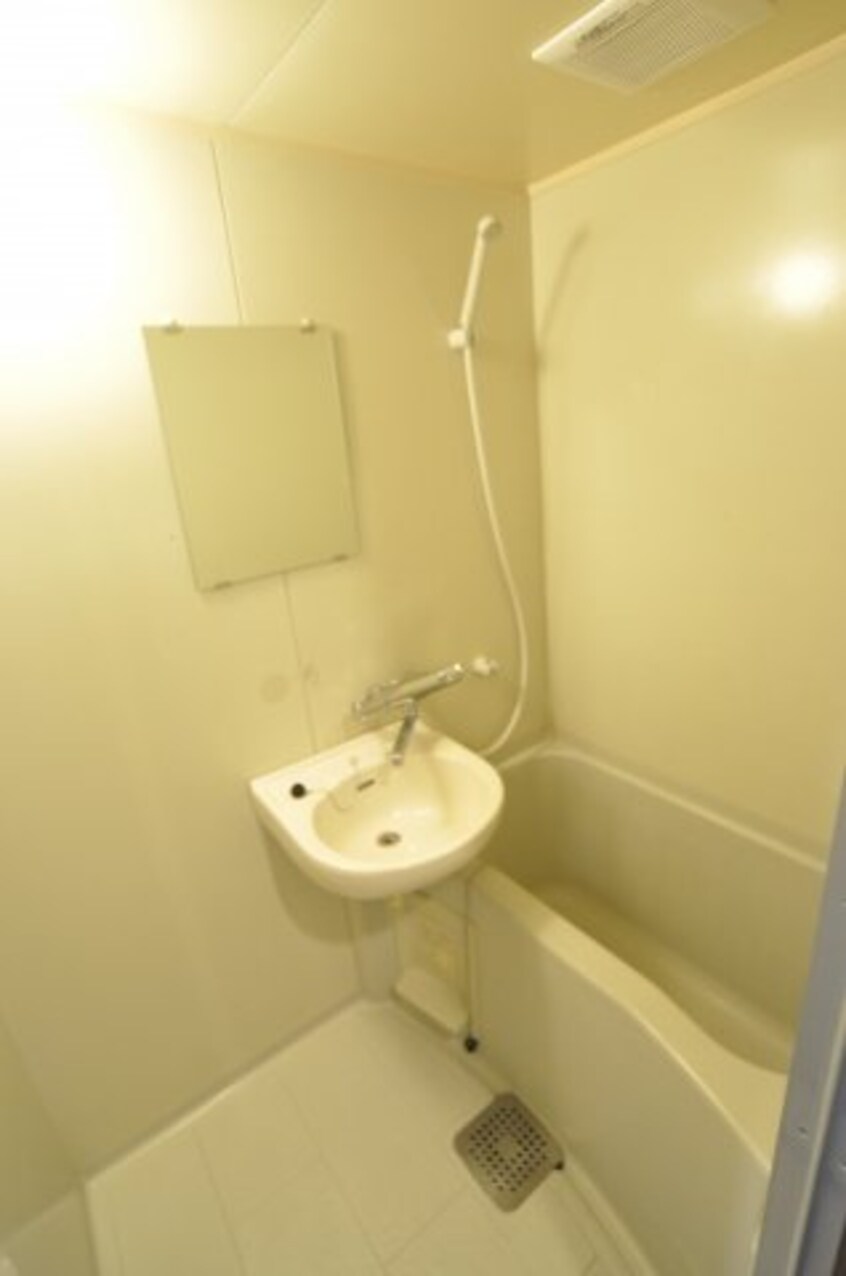  大阪メトロ千日前線/桜川駅 徒歩7分 6階 築26年