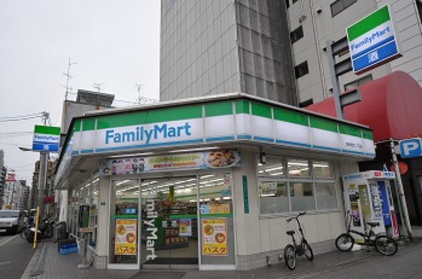 ファミリーマート恵美須西二丁目店(コンビニ)まで177m 大阪メトロ御堂筋線/大国町駅 徒歩12分 11階 築16年