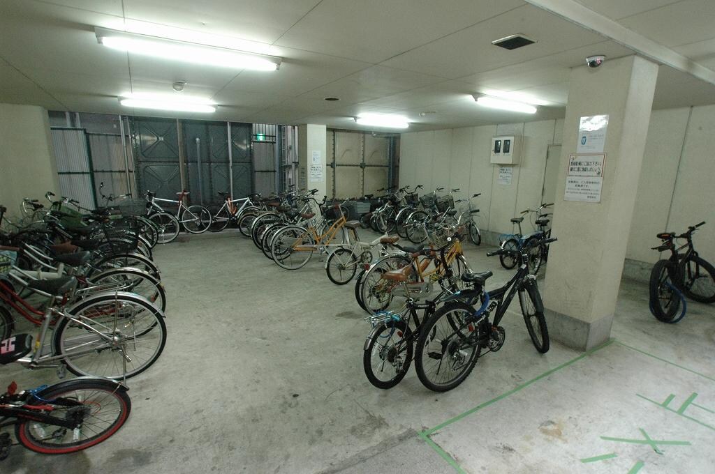  大阪メトロ御堂筋線/大国町駅 徒歩1分 12階 築28年