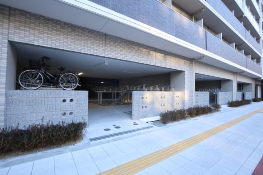 駐輪場 大阪メトロ千日前線/桜川駅 徒歩3分 9階 築5年