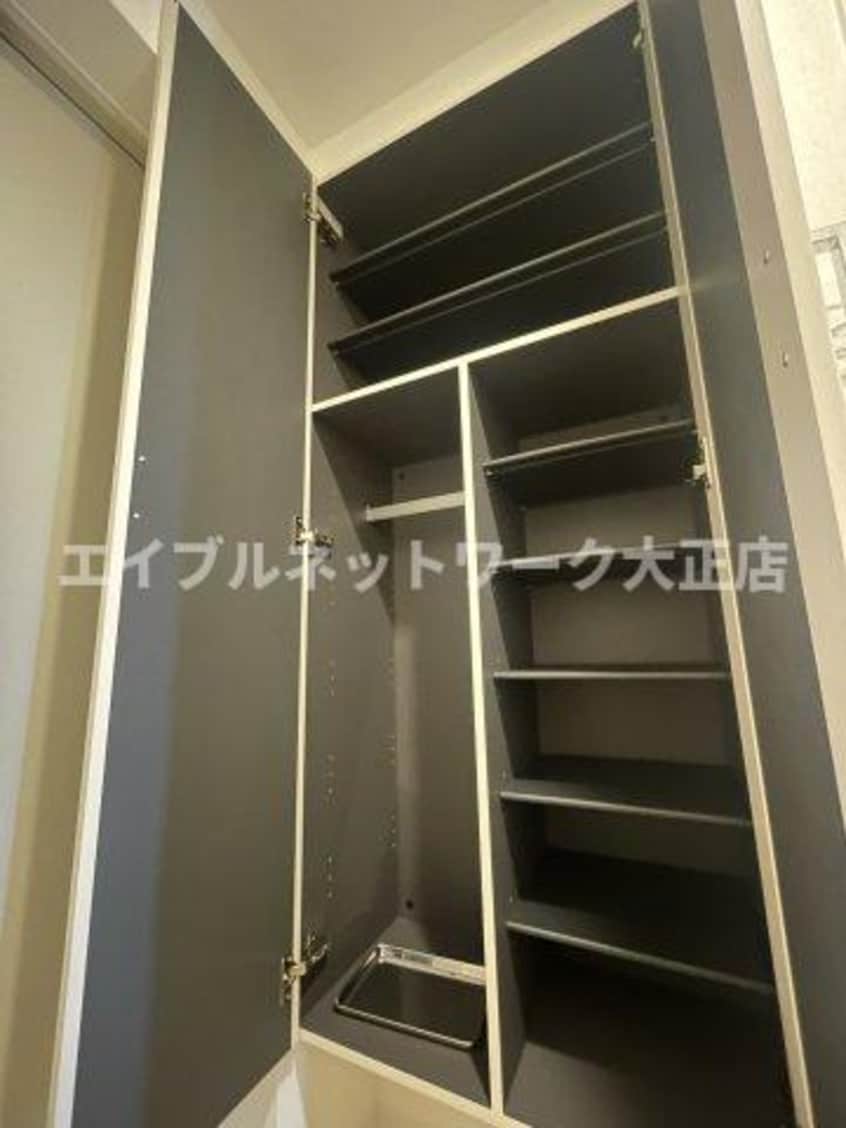 大容量シューズボックス付き 大阪メトロ中央線/弁天町駅 徒歩13分 6階 1年未満