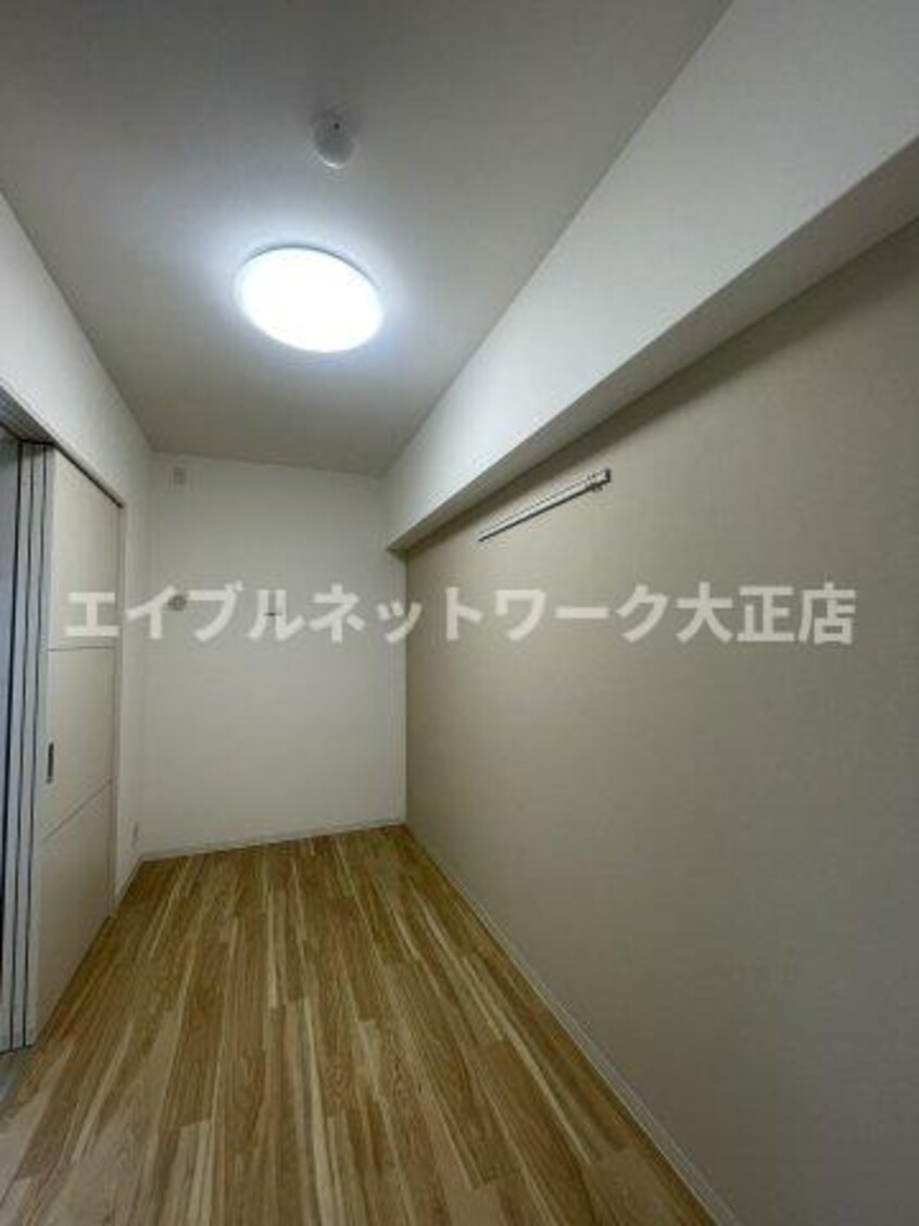 洋室（エアコン設置可能） 大阪メトロ中央線/弁天町駅 徒歩13分 6階 1年未満