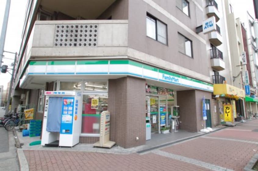 ファミリーマート大国町店(コンビニ)まで164m 大阪メトロ御堂筋線/大国町駅 徒歩2分 6階 築11年