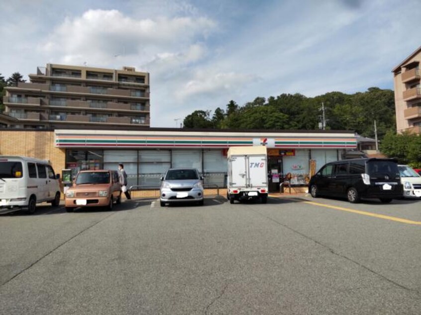 セブンイレブン三田三輪3丁目店(コンビニ)まで663m※セブンイレブン三田三輪3丁目店 D-room NORTH PARK 三田