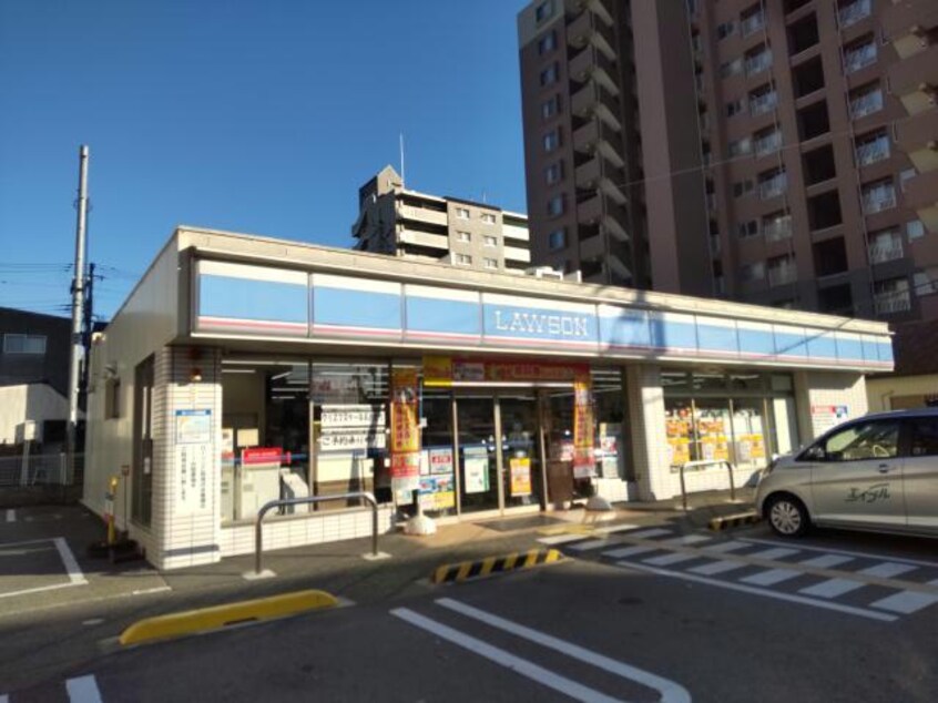 ローソン三田市中央町店(コンビニ)まで259m ONLYONE三田駅前