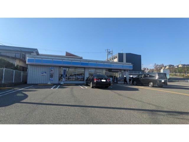 ローソン神戸鹿の子台店(コンビニ)まで45m オプティマⅢ