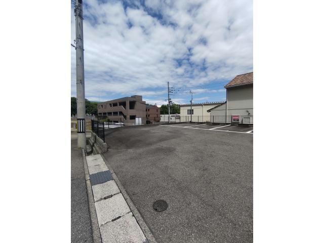 敷地外駐車場 ビクトワール