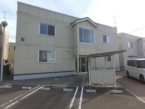 リビングタウン鳴滝　E
