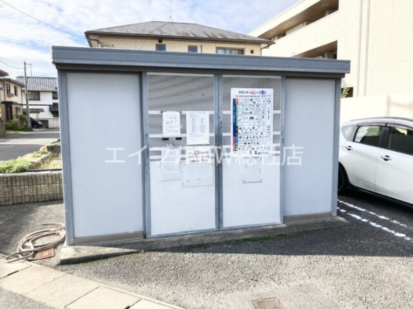  ロイヤルガーデンミルフィー　A棟