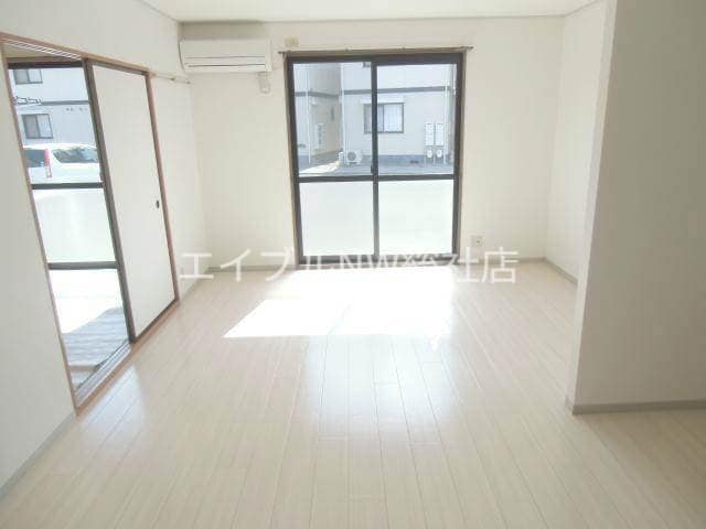  エステート西中　A棟