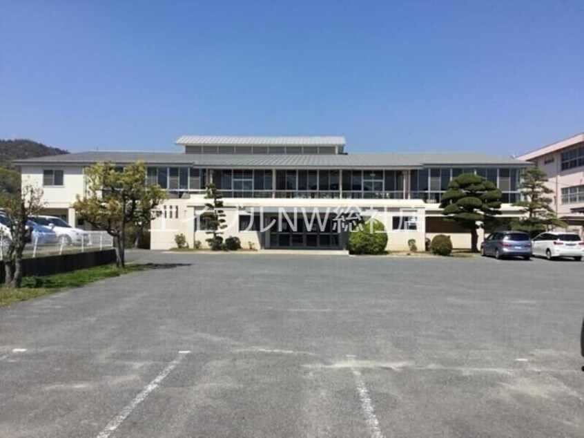 浅口市立金光小学校(小学校)まで923m スマイリー