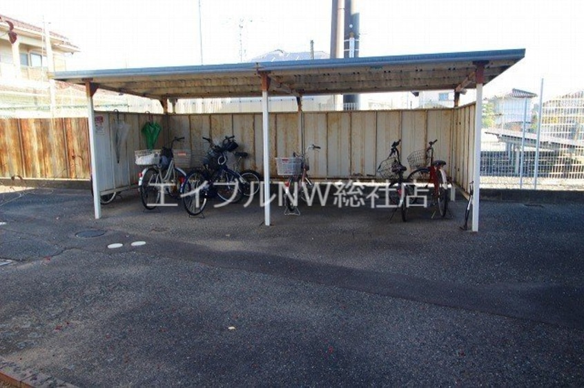  メゾンセンチュリー　B棟